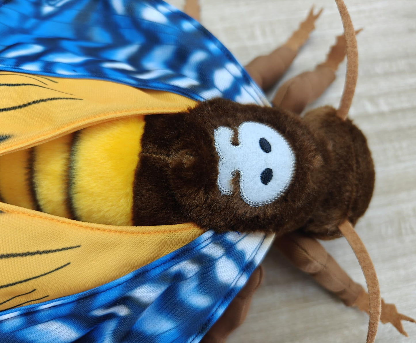 Simulation Deaths Head Hawk Moth Stuffed Animal-Blue 9.8",Lifelike Death's-Head Hawkmoth Plush Toy, Moth Toy,Gifts for Kids,Home Decor