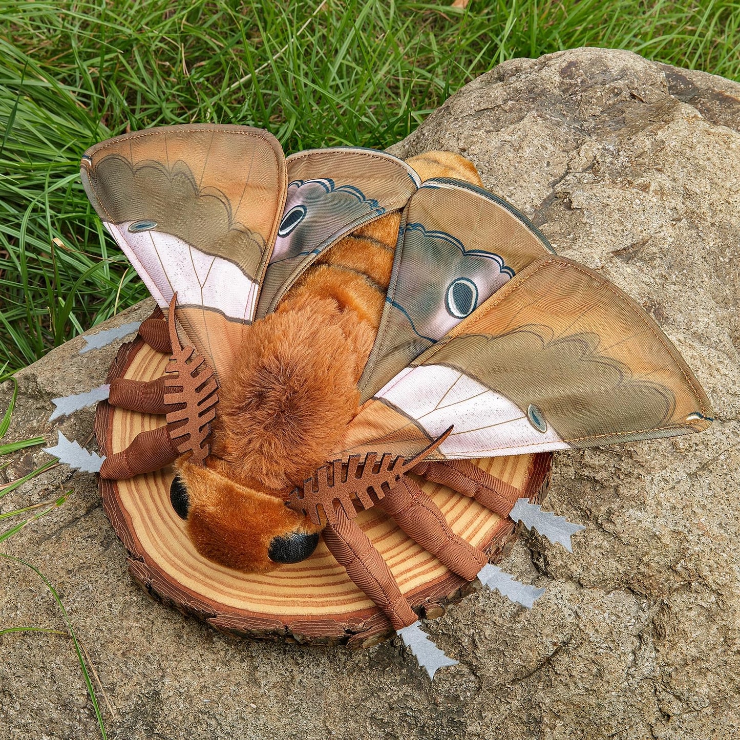 Simulation Ginkgo Moth Plush Animal - Brown 15 Inch,Ginkgo Moth Plush Toy, Soft Moth Stuffed Toy for Kids,Home Decor, Cuddle Toy