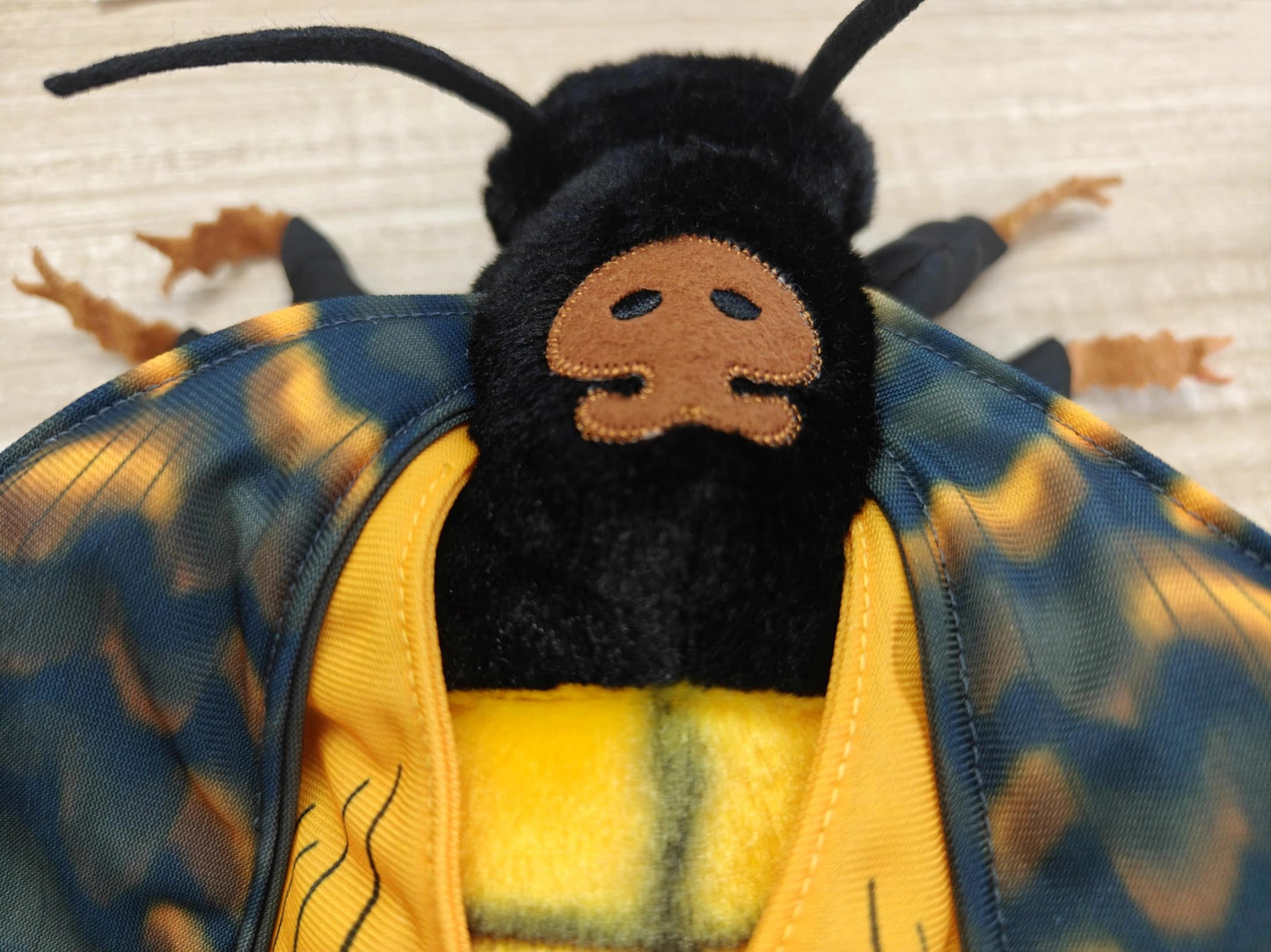 Simulation Deaths Head Hawk Moth Stuffed Animal-Yellow 9.8",Lifelike Death's-Head Hawkmoth Plush Toy, Moth Toy,Gifts for Kids,Home Decor